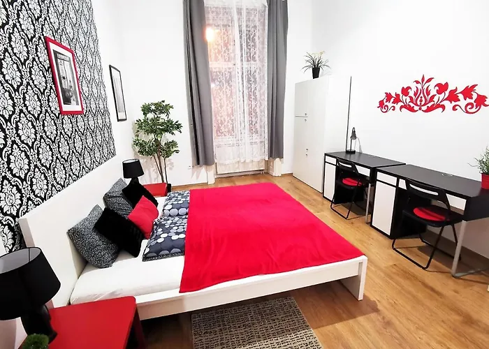 Orangehomes Central Market Hall Apartment