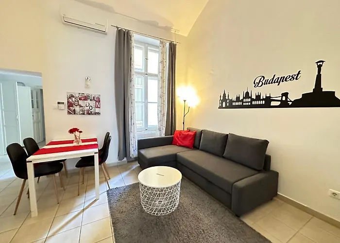 Orangehomes Central Market Hall Apartment